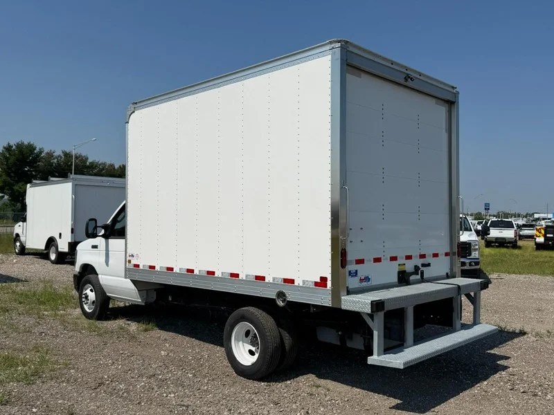 New 2026 Oxford White Ford 12FT BOX image 3