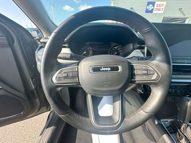 Used 2022 Gray Jeep Limited image 16