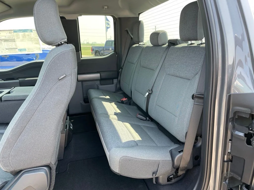 New 2026 Carbonized Gray Metallic Ford XLT image 9