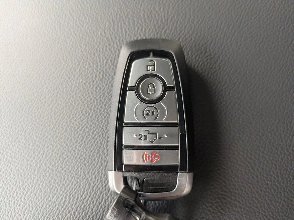 2026 Ford F-350 Super Duty Lariat - Photo 32