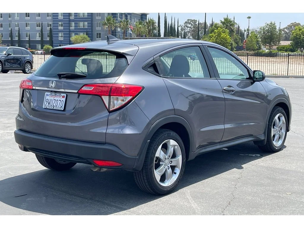 Used 2022 Modern Steel Metallic Honda LX image 6
