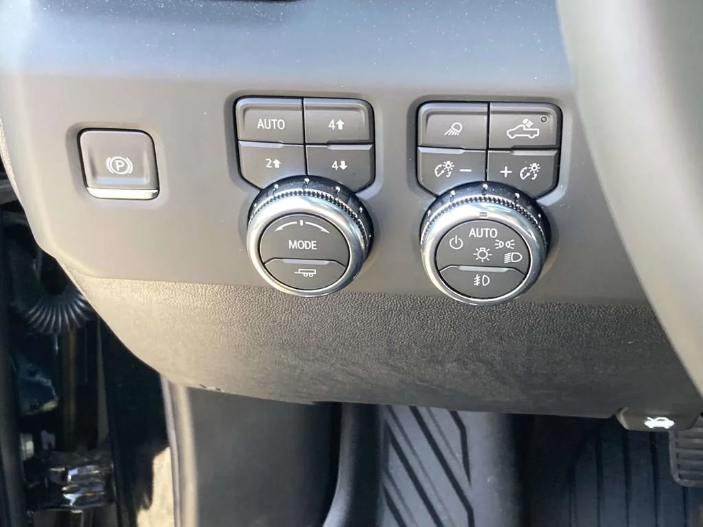 New 2026 Onyx Black GMC AT4 image 26