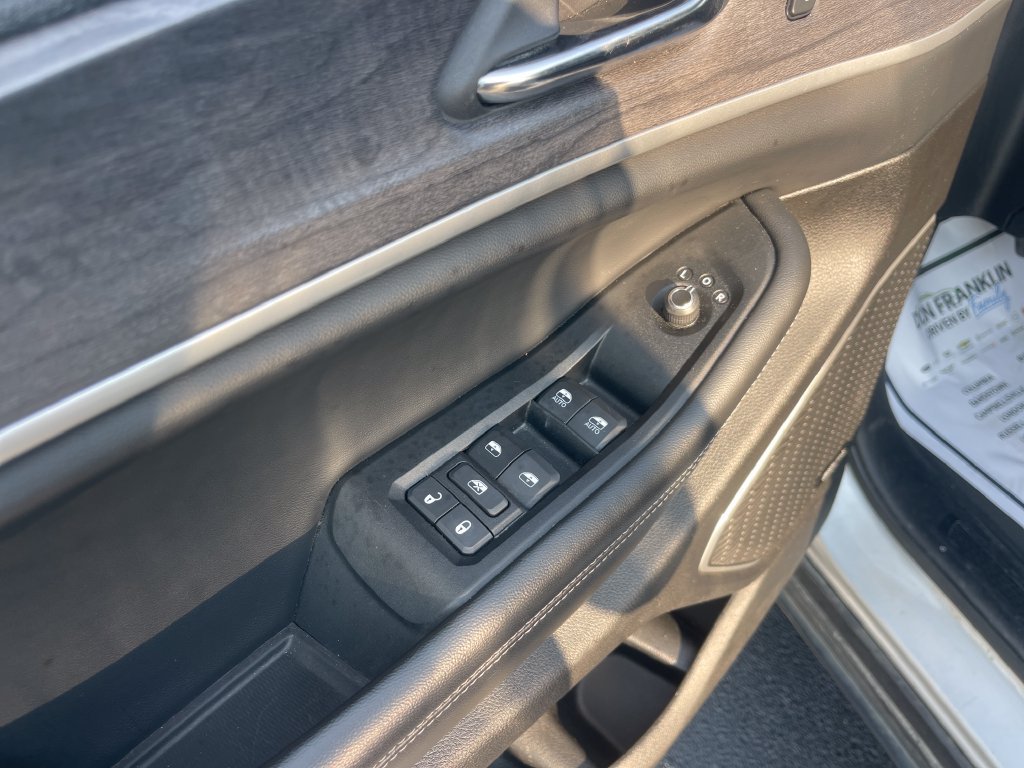 Used 2024 Silver Jeep 4xe image 11