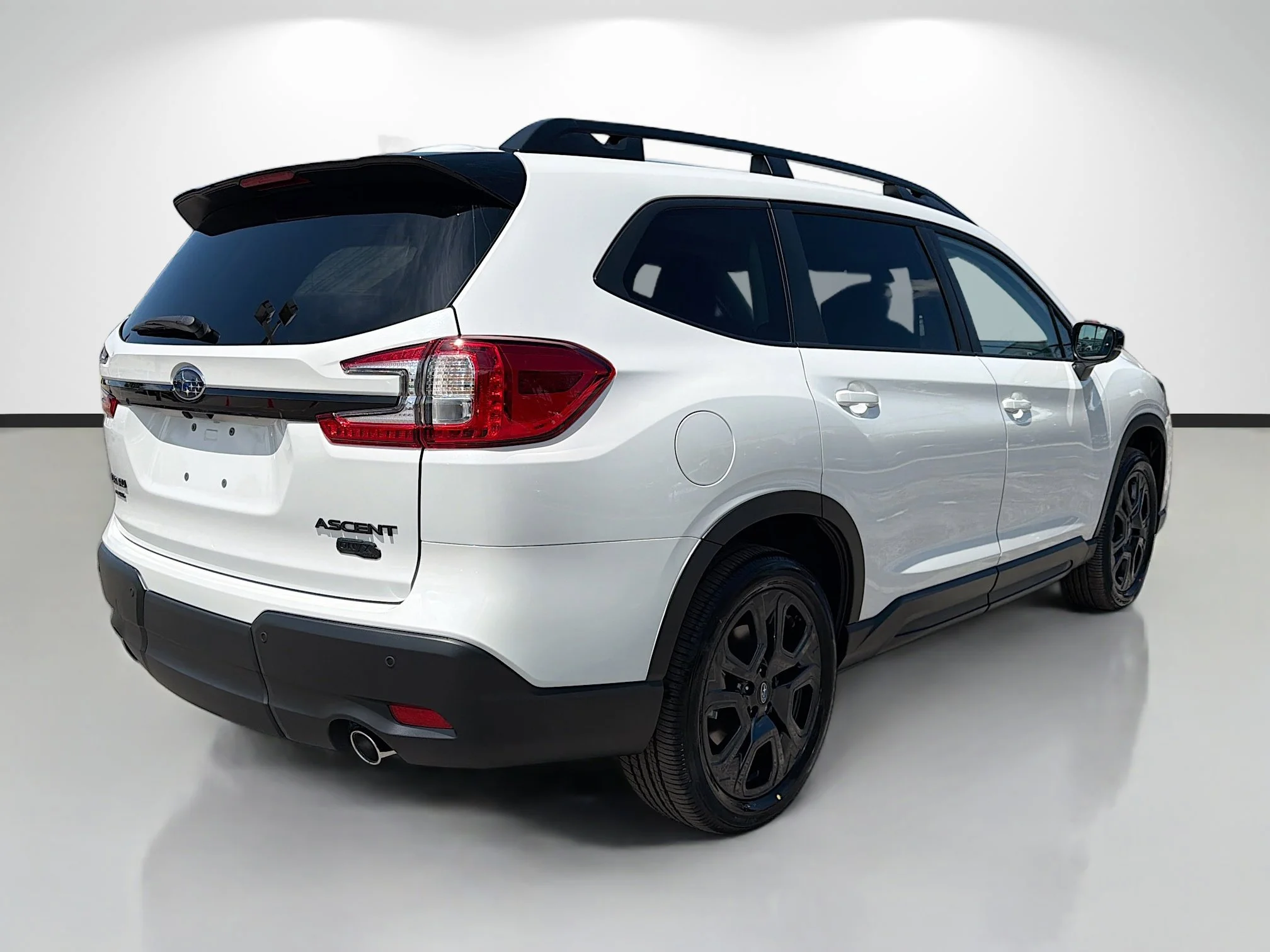 New 2026 Crystal White Pearl Subaru Onyx Edition Touring image 3