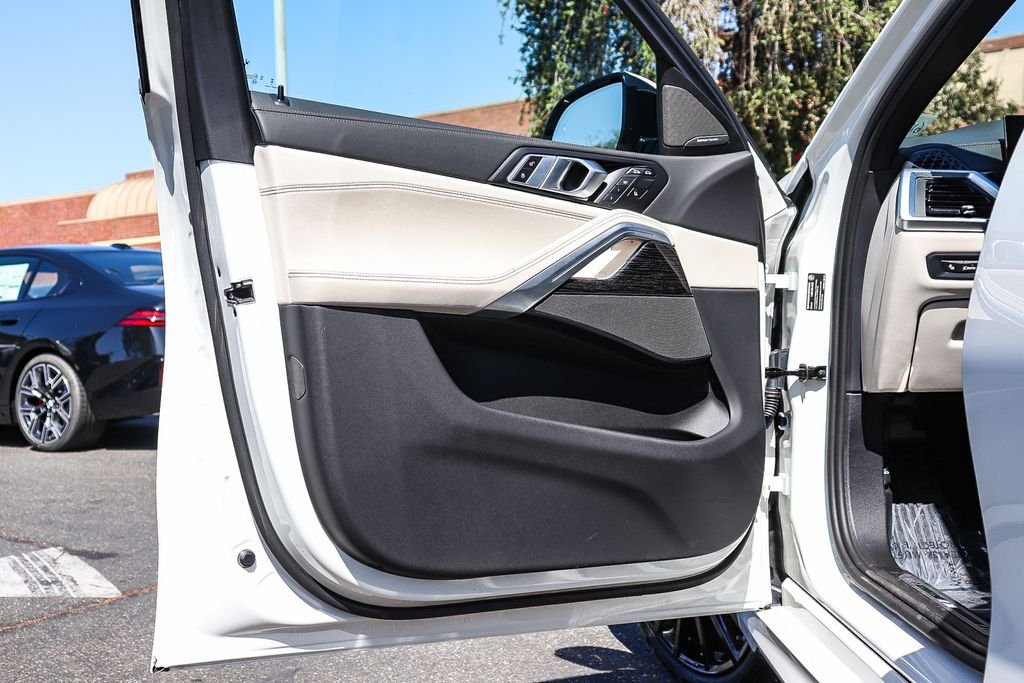 Certified Used 2025 Alpine White BMW xDrive40i image 19