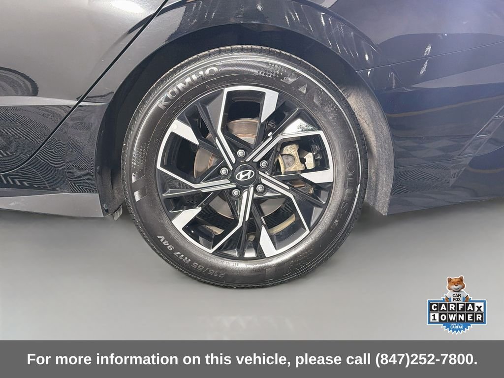 Used 2025 Abyss Black Hyundai SEL image 29