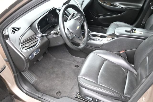 Used 2024 Mineral Gray Metallic Chevrolet LT image 16