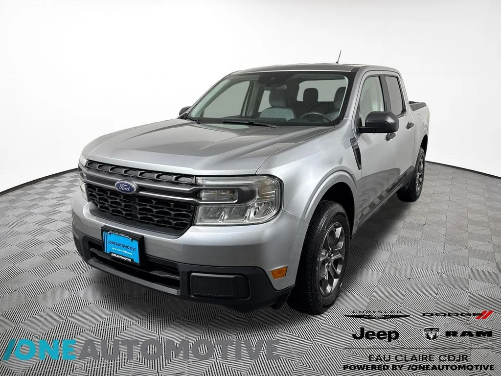 Used 2022 Silver Metallic Ford XLT image 1
