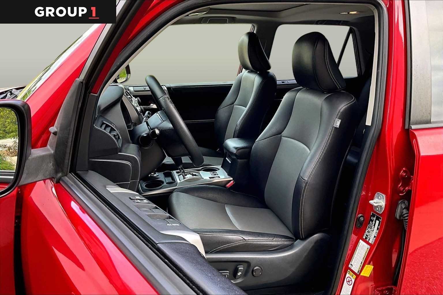 Used 2016 Barcelona Red Metallic Toyota SR5 Premium image 9