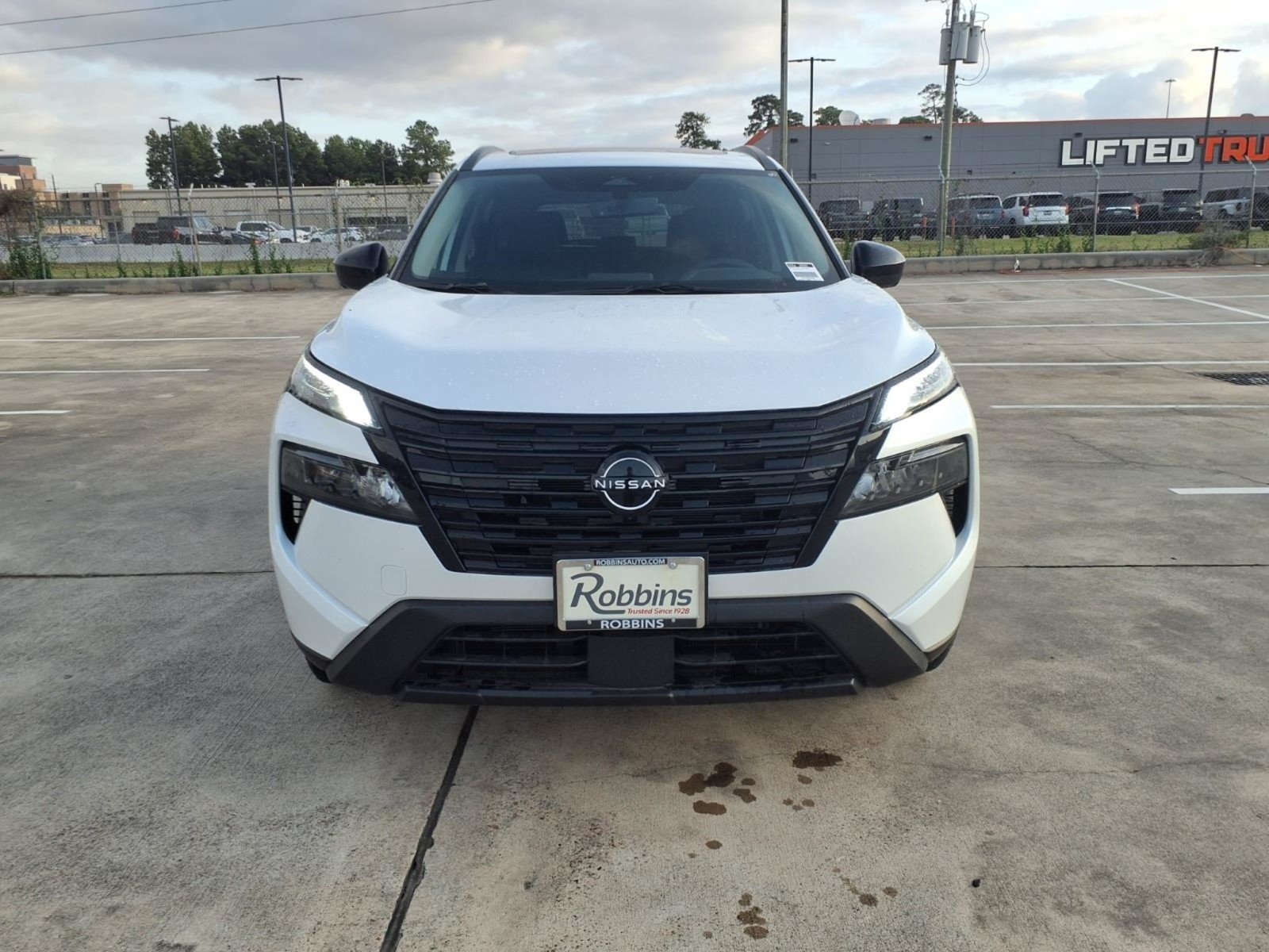 2026 Nissan Rogue photo 6 of 28