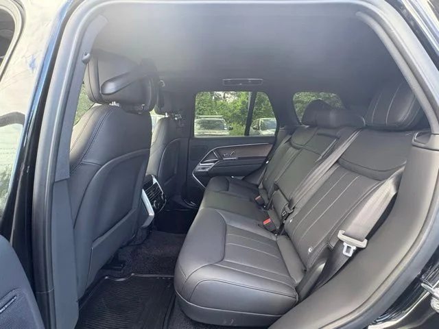 New 2026 Santorini Black Land Rover SE image 34