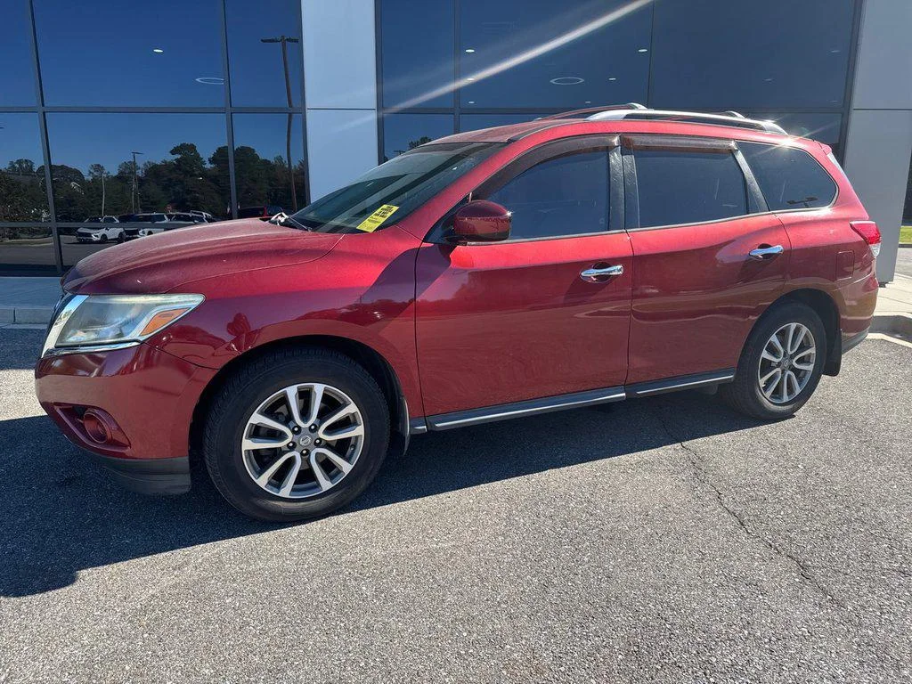 Used 2013 Cayenne Red Nissan 4WD 4dr SV image 1