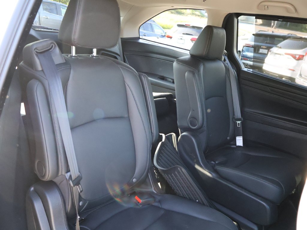 Used 2025  Honda EX-L image 12