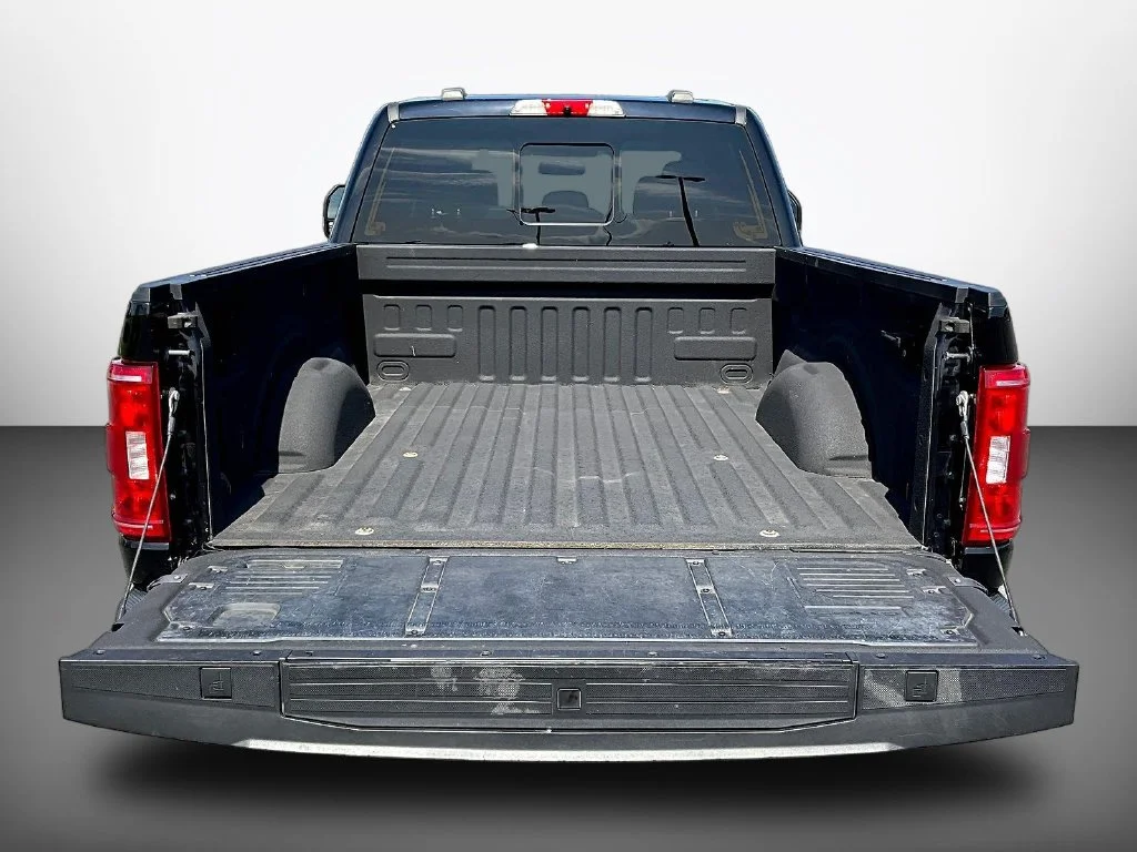 Used 2022 Black Ford XLT image 7
