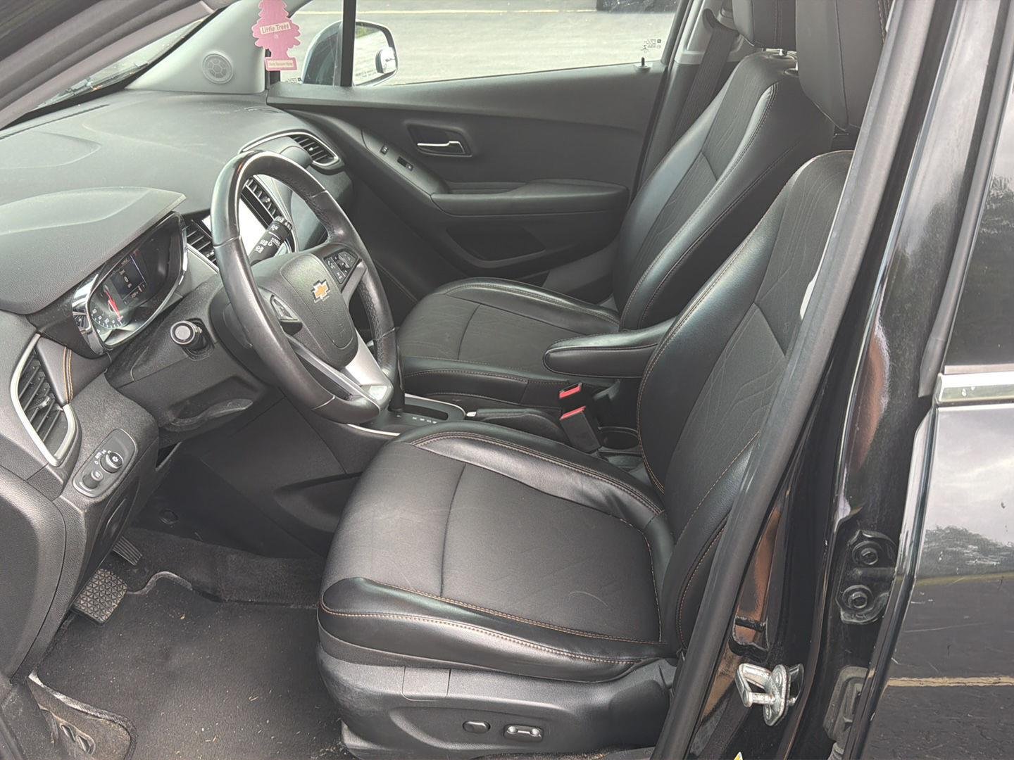 Used 2018 Mosaic Black Metallic Chevrolet LT image 16