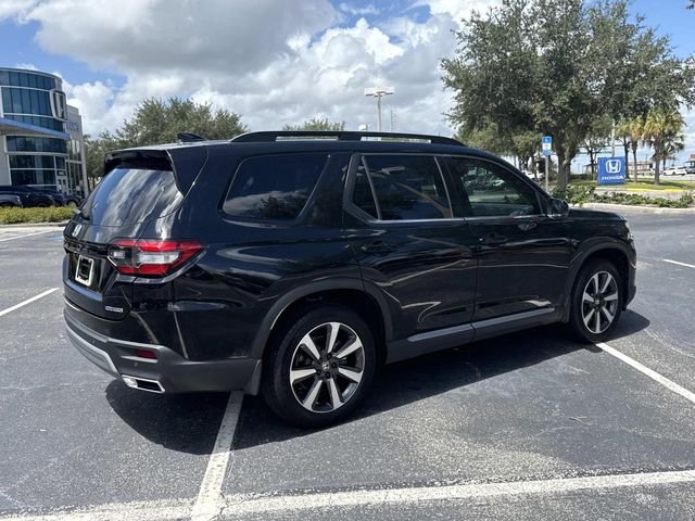 Used 2024 Black Honda Touring image 4