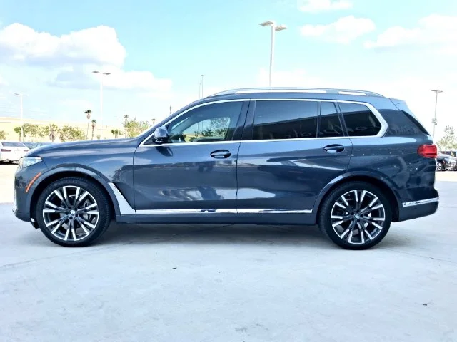 Used 2019 Gray BMW xDrive40i image 4