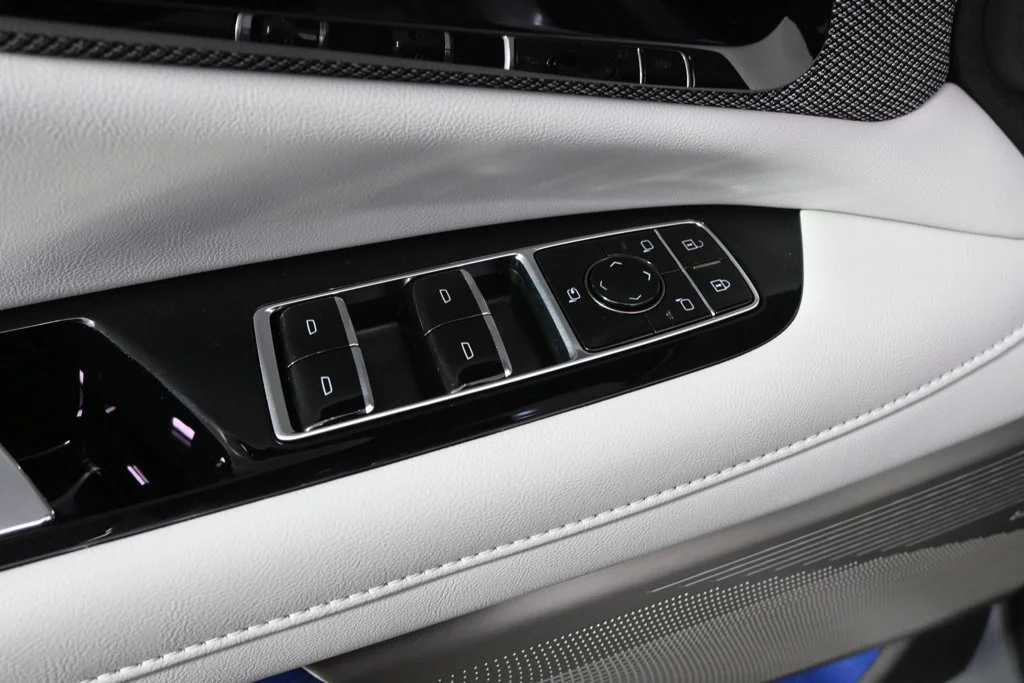 2026 Cadillac OPTIQ Sport - Photo 23