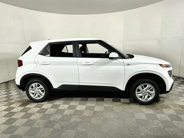 New 2026 Hyundai VENUE SE