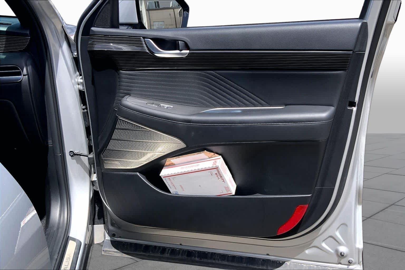 Used 2023 Typhoon Silver Hyundai Calligraphy image 21