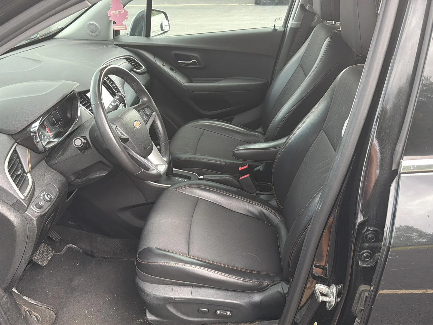 Used 2018 Mosaic Black Metallic Chevrolet LT image 16
