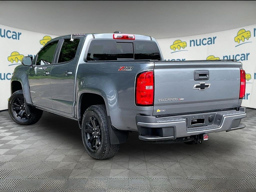 Used 2018 Gray Chevrolet Z71 image 4