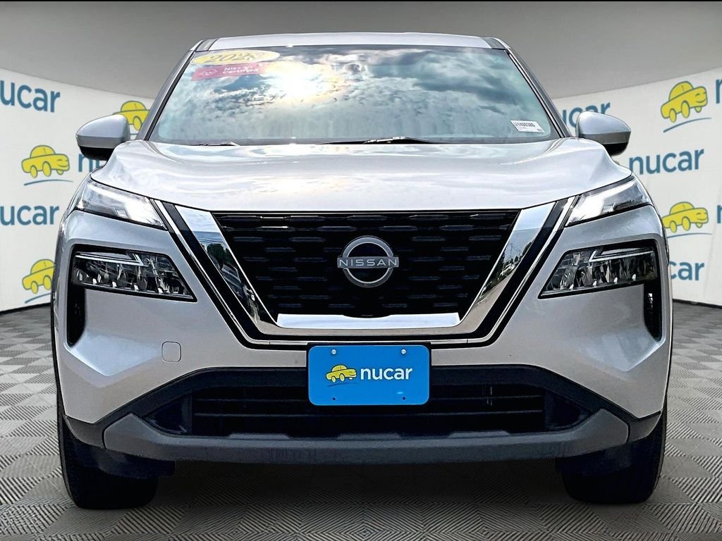 Used 2023 Silver Nissan SV image 2