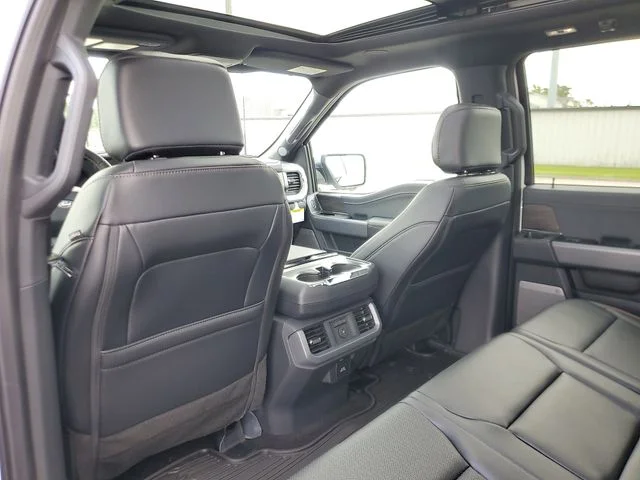 2025 Ford F-150 Lariat - Photo 13
