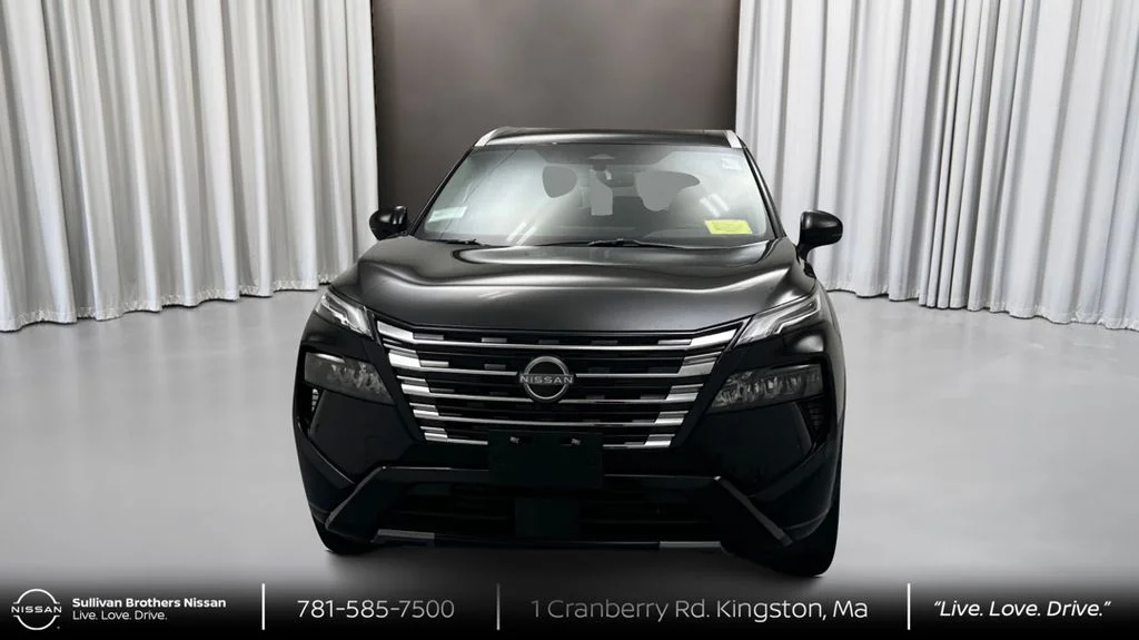 New 2026 Black Nissan Platinum image 2