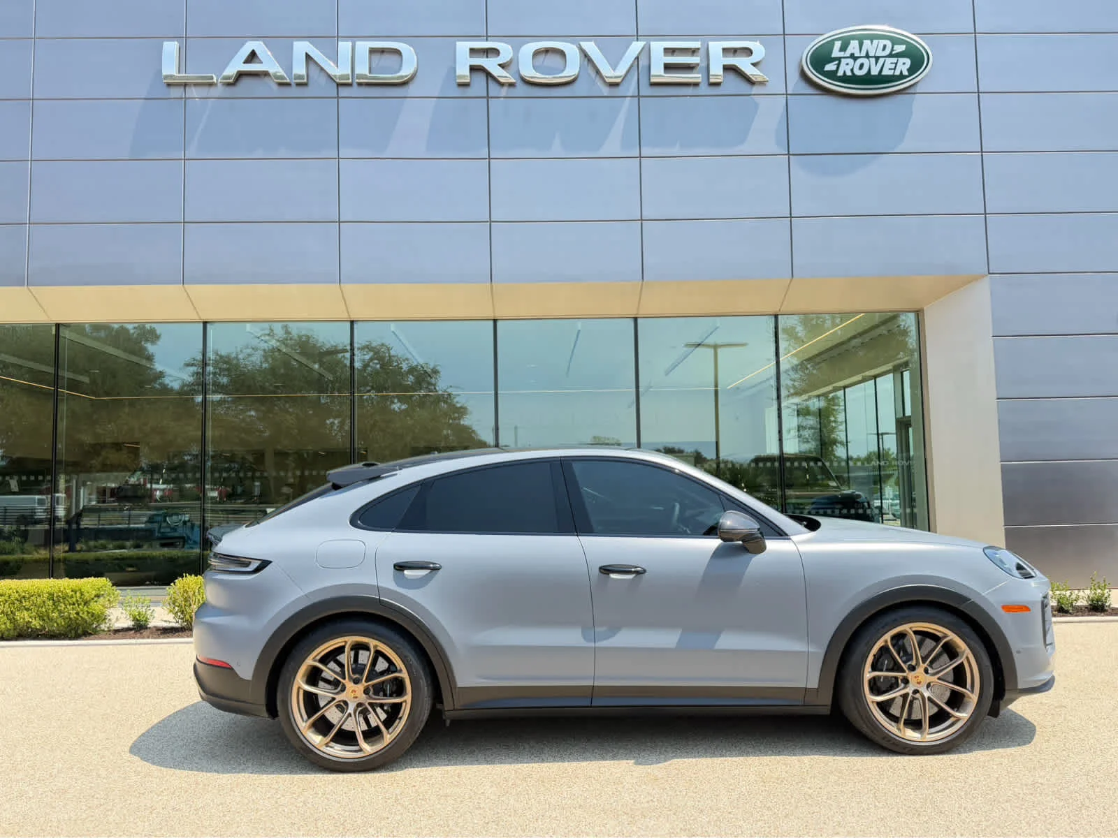Used 2024 Arctic Grey Porsche Turbo GT image 4