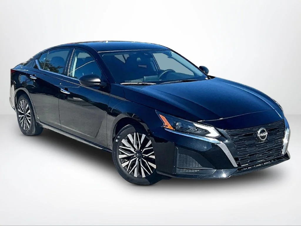 Used 2024 Black Nissan 2.5 SV image 13