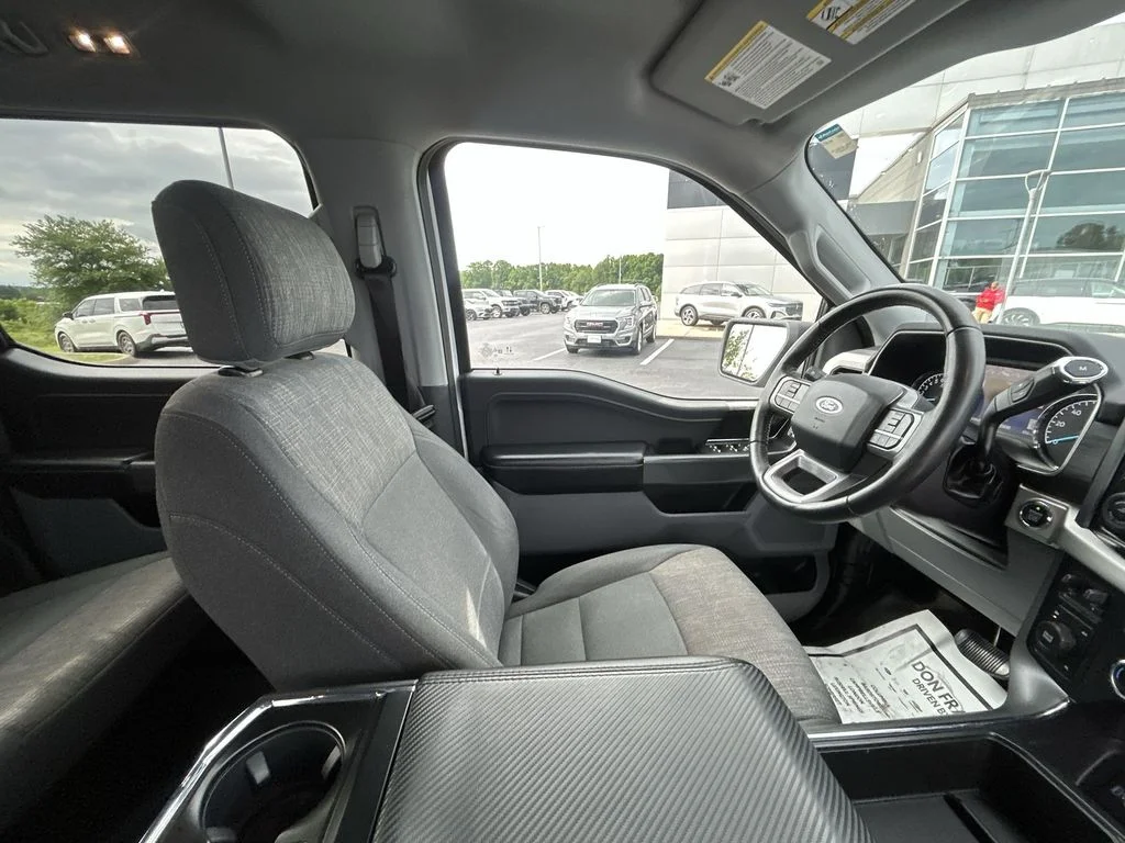 Used 2021 White Ford XLT image 10