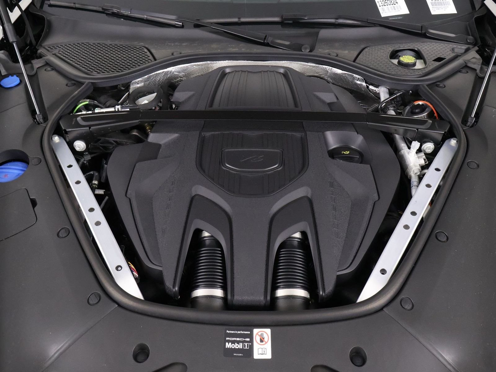 2026 Porsche Panamera 4 E-Hybrid - Photo 20