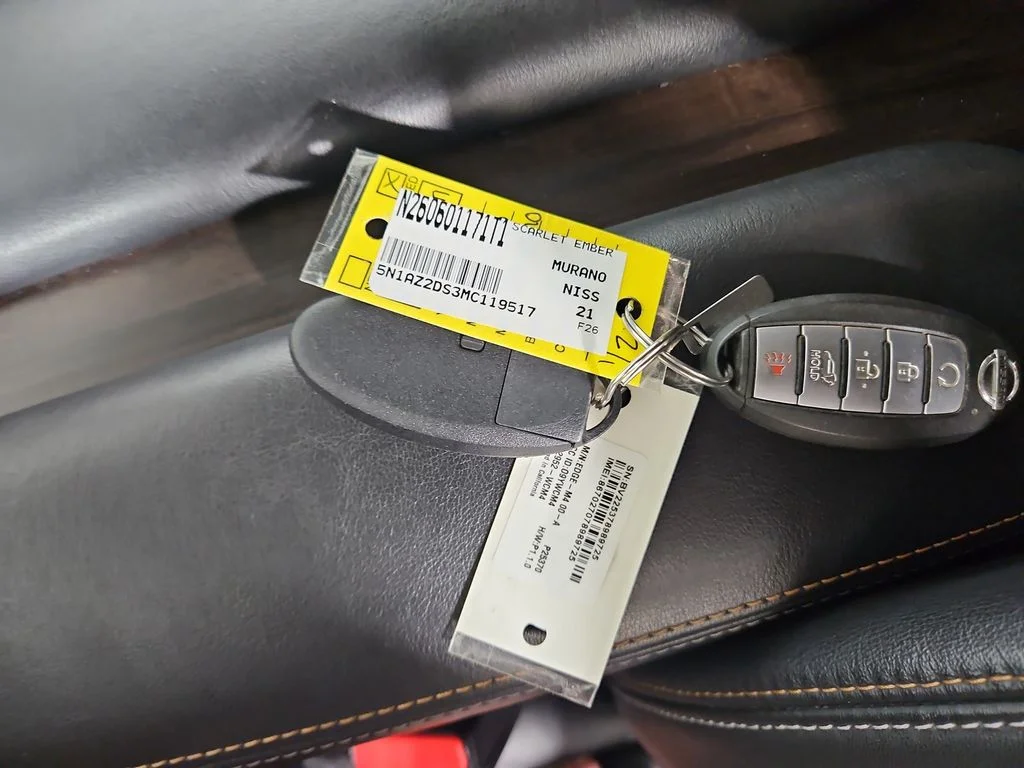 Used 2021 Scarlet Nissan Platinum image 29