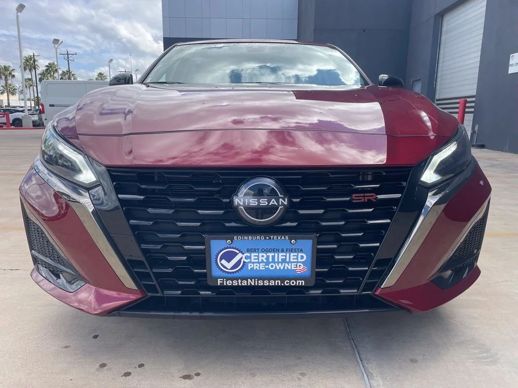 Used 2024 Red Nissan 2.5 SR image 6
