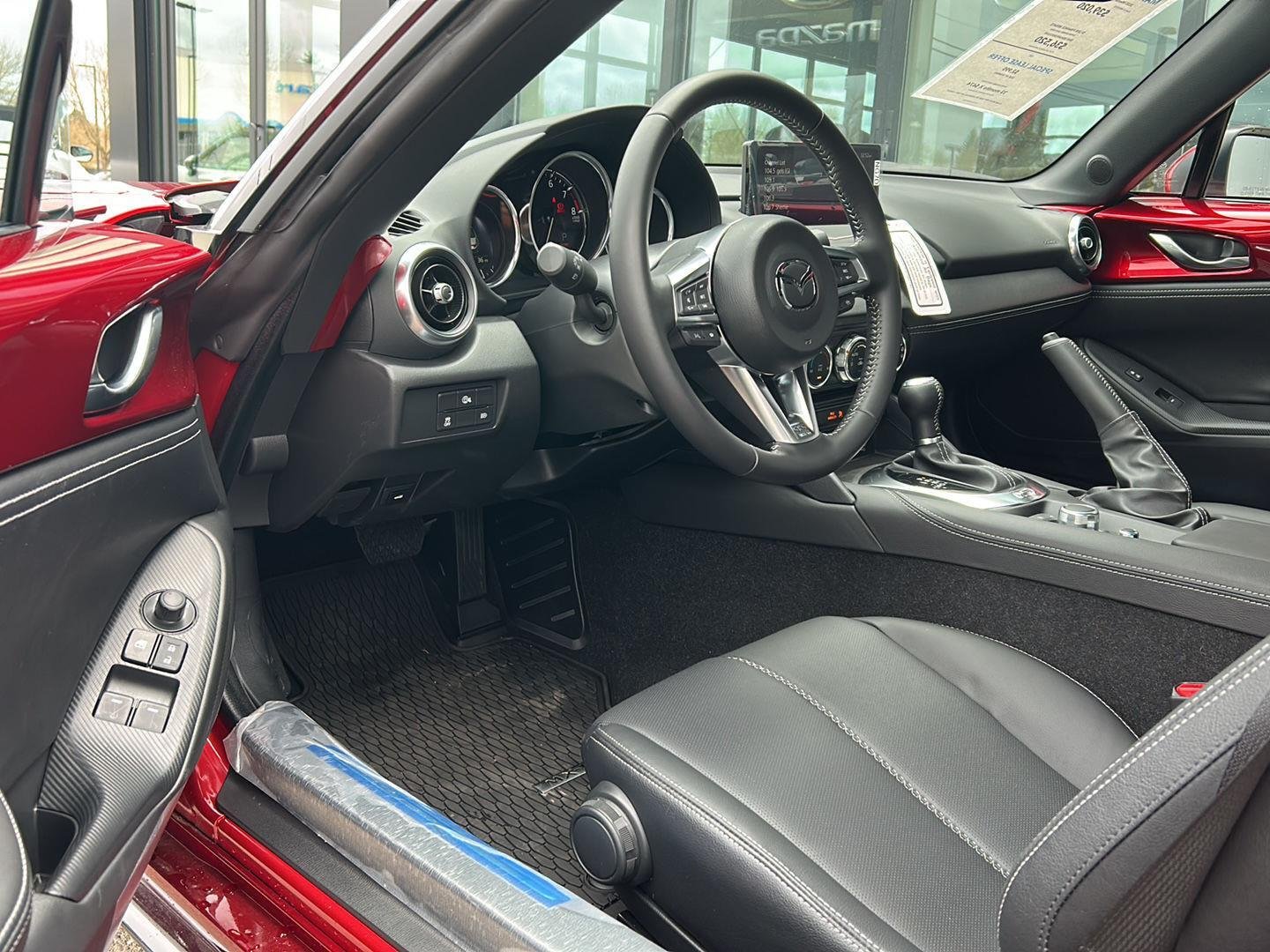 2025 Mazda MX-5 Miata Grand Touring - Photo 11