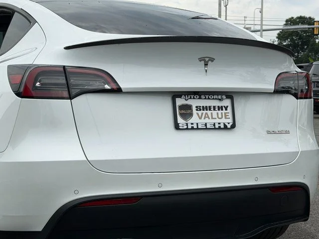 Used 2022 Pearl White Multi Tesla  image 29