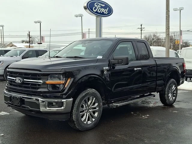 New 2026 Agate Black Metallic Ford XLT image 2
