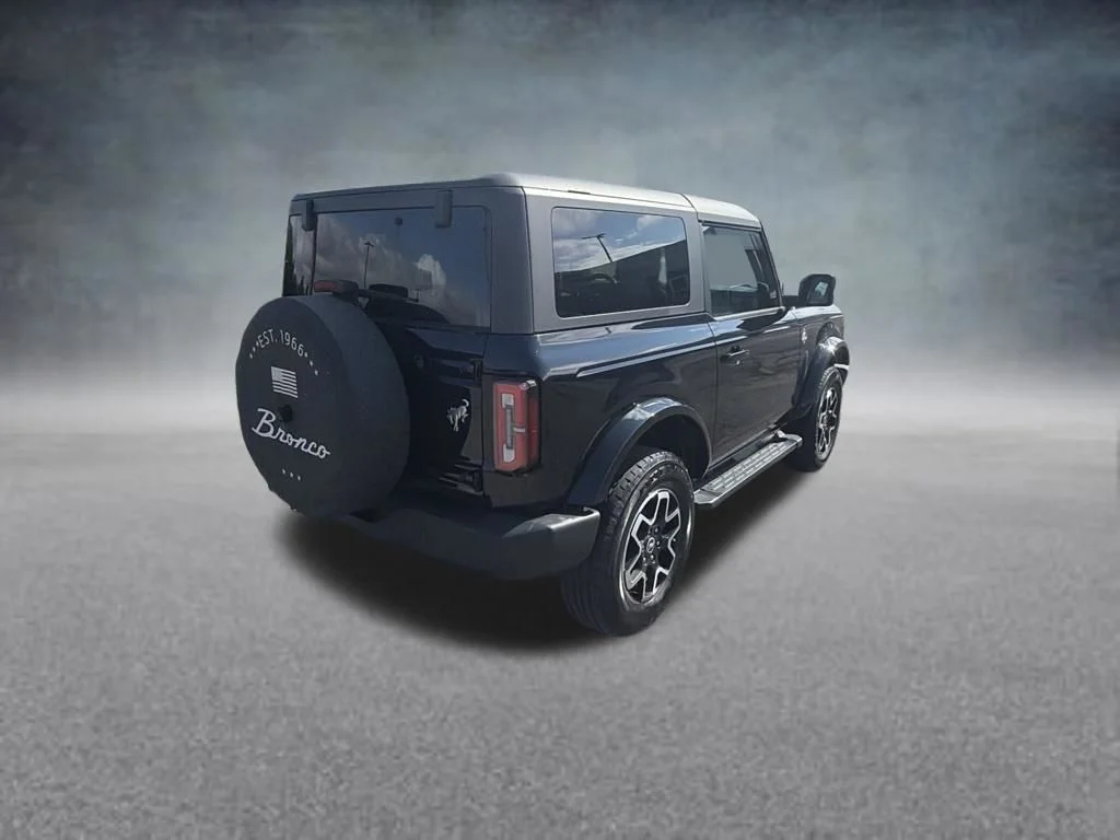 Used 2023 Black Ford Outer Banks image 5