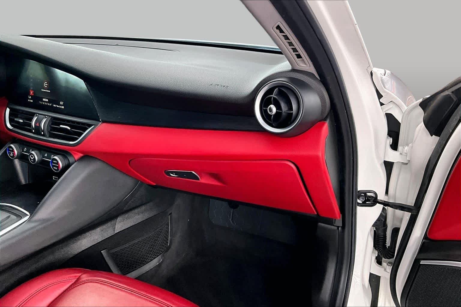 Used 2019 Alfa White Alfa Romeo  image 19