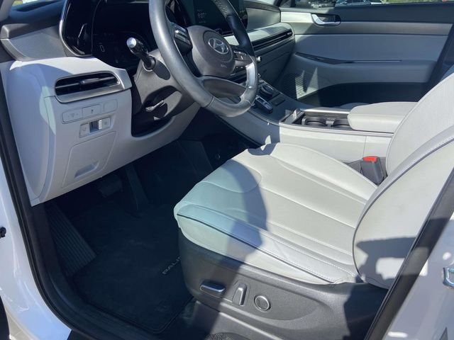 Used 2024 White Hyundai SEL image 10