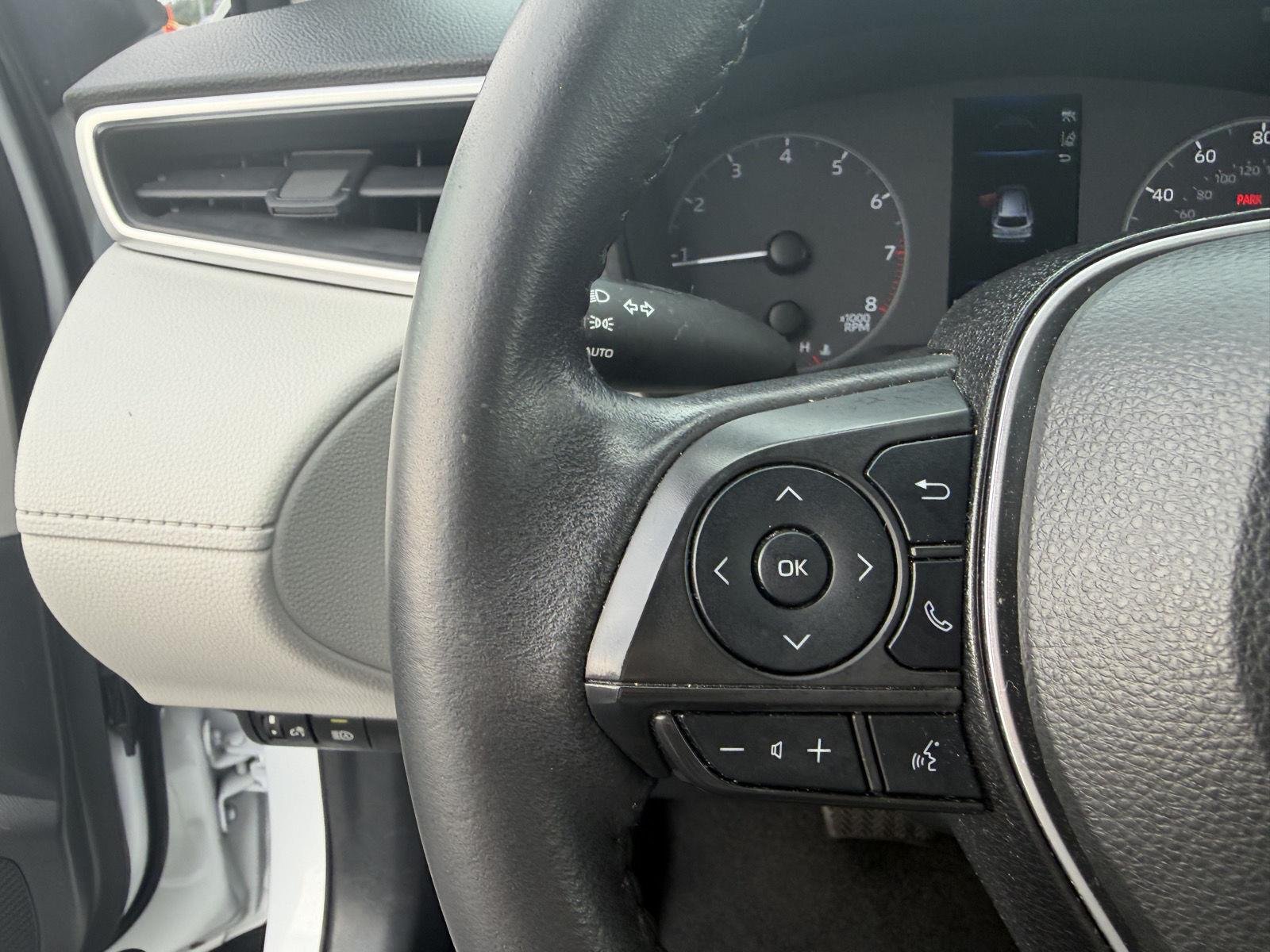 Used 2023 Wind Chill Pearl Toyota LE image 21