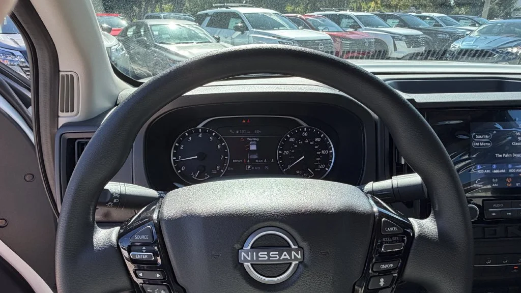 New 2027 Glacier White Nissan King Cab® S image 17