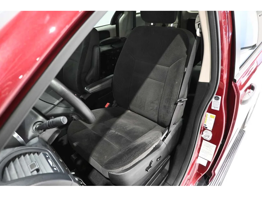 Used 2019 RED Dodge SE Handicap Mobility Van image 14