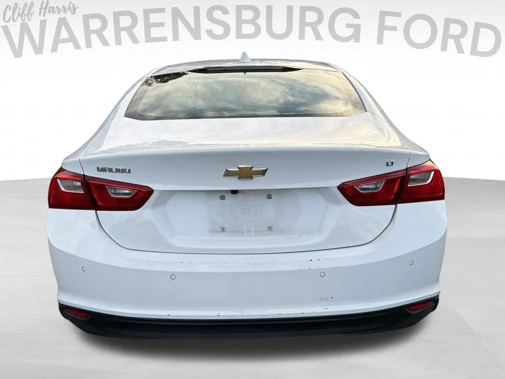 Used 2024 Summit White Chevrolet LT image 6