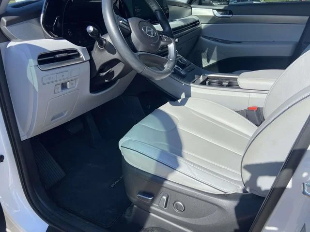 Used 2024 White Hyundai SEL image 10