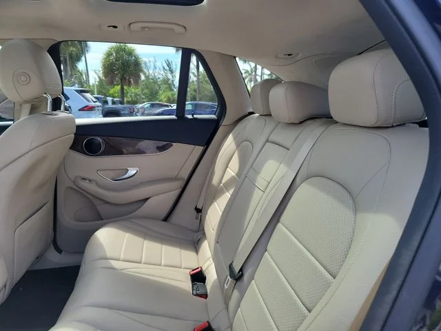 Used 2021 Blue Mercedes-Benz GLC 300 image 11