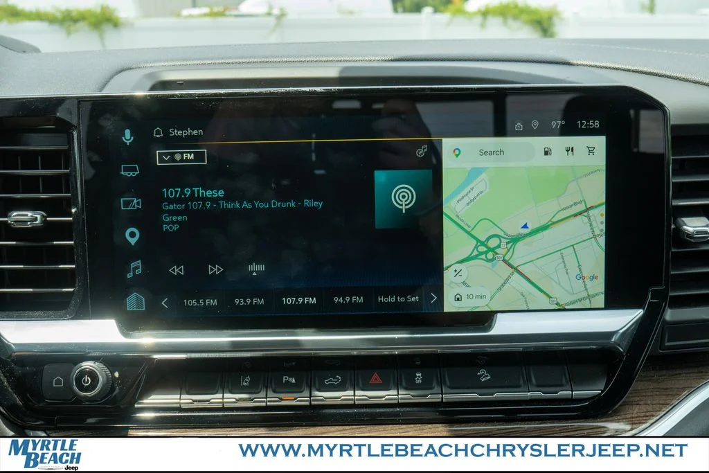 Used 2025 Lakeshore Blue Chevrolet LT image 18