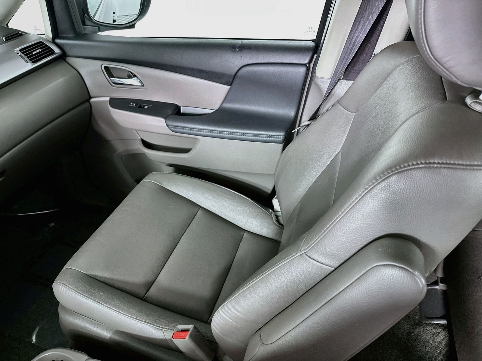 Used 2014 Modern Steel Metallic Honda EX-L image 23