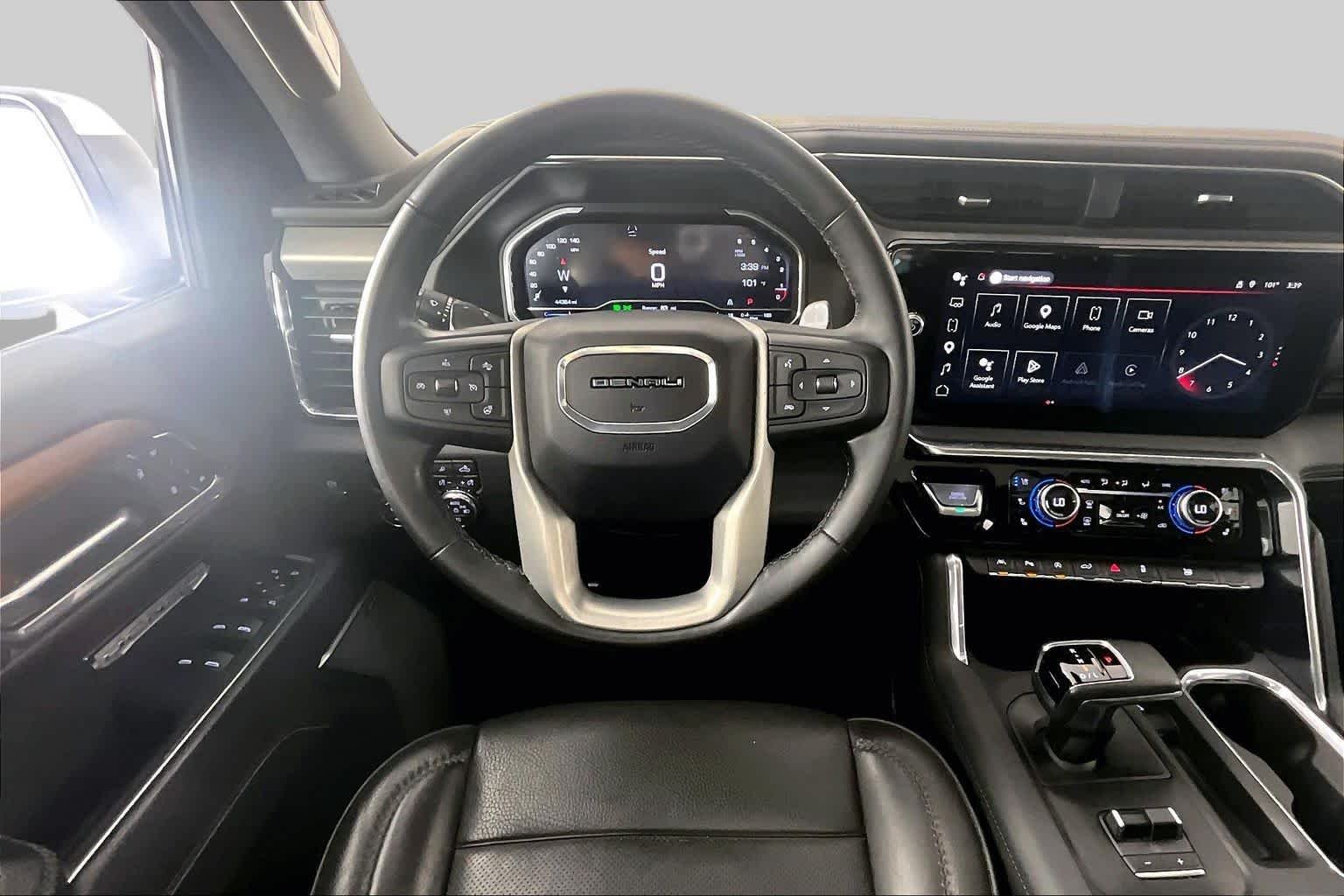 Used 2023 White Frost Tricoat GMC Denali image 6